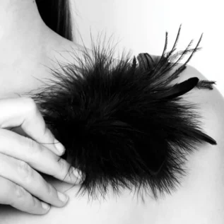 Alternative view of Мітелка Bijoux Indiscrets Pom Pom – feather tickler