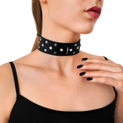 Нашийник з натуральної шкіри із заклепками та стразами Art of Sex - Jenna Collar