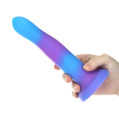 Зображення Фалоімітатор, що світиться в темряві, ADDICTION Rave 8″ Glow in the Dark Dildo Blue Purple