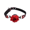 Кляп з трояндою Master Series: Eye-Catching Ball Gag With Rose чорно-червоний