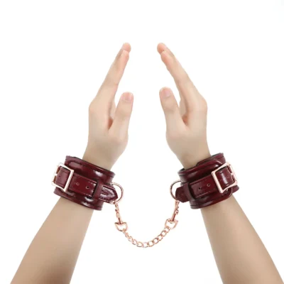 Шкіряні наручники Liebe Seele Wine Wrist Cuffs 20 Зображення Шкіряні наручники Liebe Seele Wine Wrist Cuffs