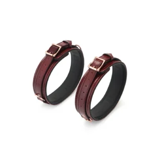 Фіксатори для стегон Liebe Seele Wine Thigh Cuffs 12 Зображення Фіксатори для стегон Liebe Seele Wine Thigh Cuffs