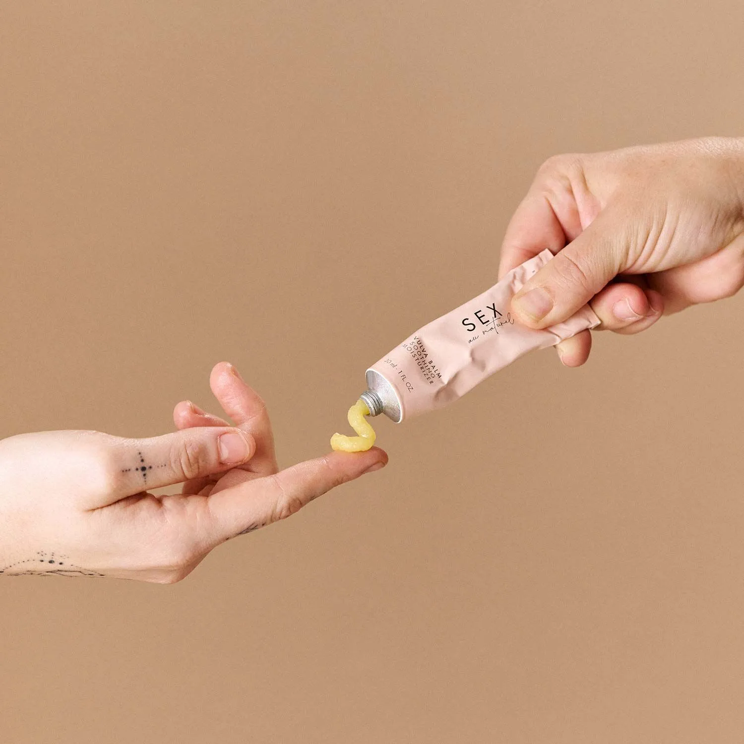 Бальзам для вульви Bijoux Indiscrets Sex Au Naturel Vulva Balm Soothing Moisturizer 30 мл 6 Бальзам для вульви Bijoux Indiscrets Sex Au Naturel Vulva Balm Soothing Moisturizer 30 мл - Зображення 4