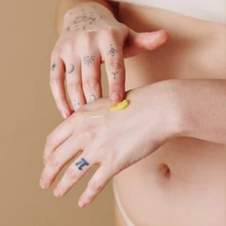 Бальзам для вульви Bijoux Indiscrets Sex Au Naturel Vulva Balm Soothing Moisturizer 30 мл 22 Бальзам для вульви Bijoux Indiscrets Sex Au Naturel Vulva Balm Soothing Moisturizer 30 мл - Зображення 9