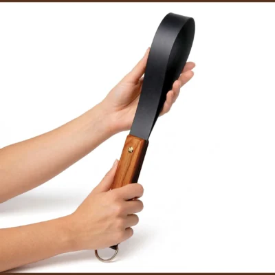 Зображення Шкіряна ляскалка з дерев'яною ручкою Art of Sex - Deniro, колір чорний