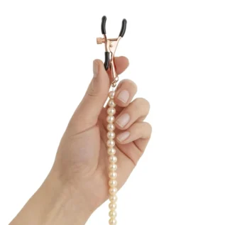 Затискачі для сосків з перлинним ланцюжком Rosy Gold - Nipple Clamps Pearls 15 Зображення Затискачі для сосків з перлинним ланцюжком Rosy Gold - Nipple Clamps Pearls
