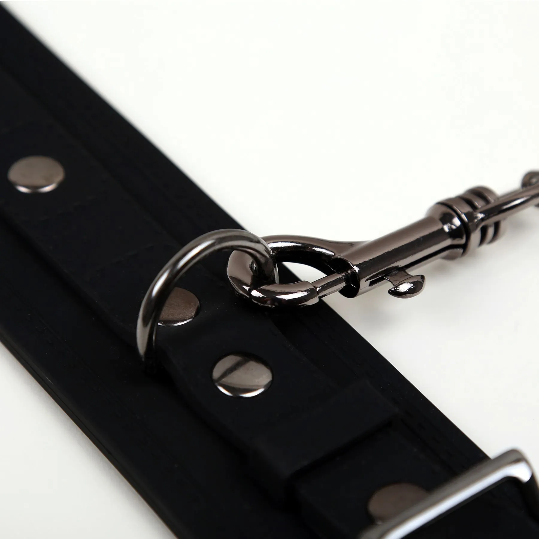 Наручники із силікону Pornhub Silicone Wrist Buckles 5 Наручники із силікону Pornhub Silicone Wrist Buckles - Зображення 4